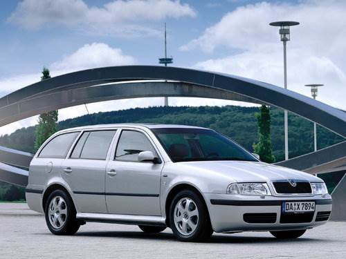 Skoda Octavia IAW4HV 03C906024AT_0814